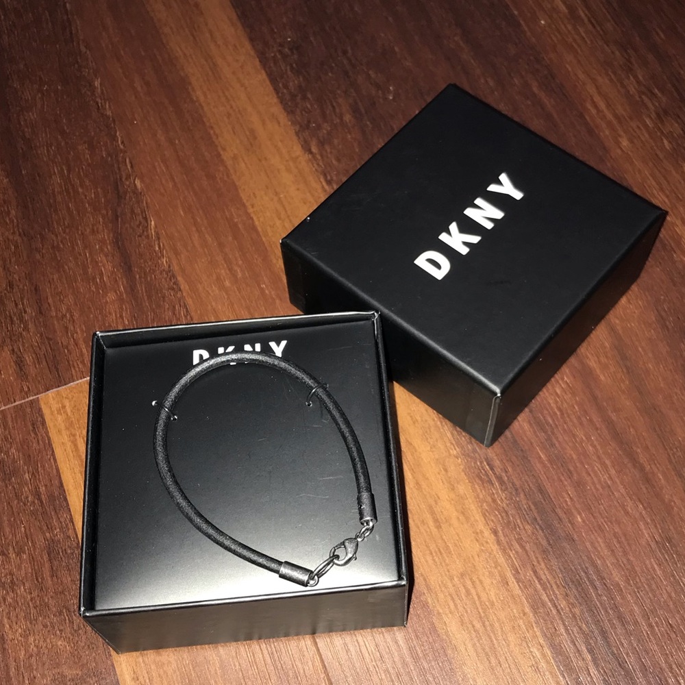 DKNY Mens Single Leather Skinny Bracelet NIB